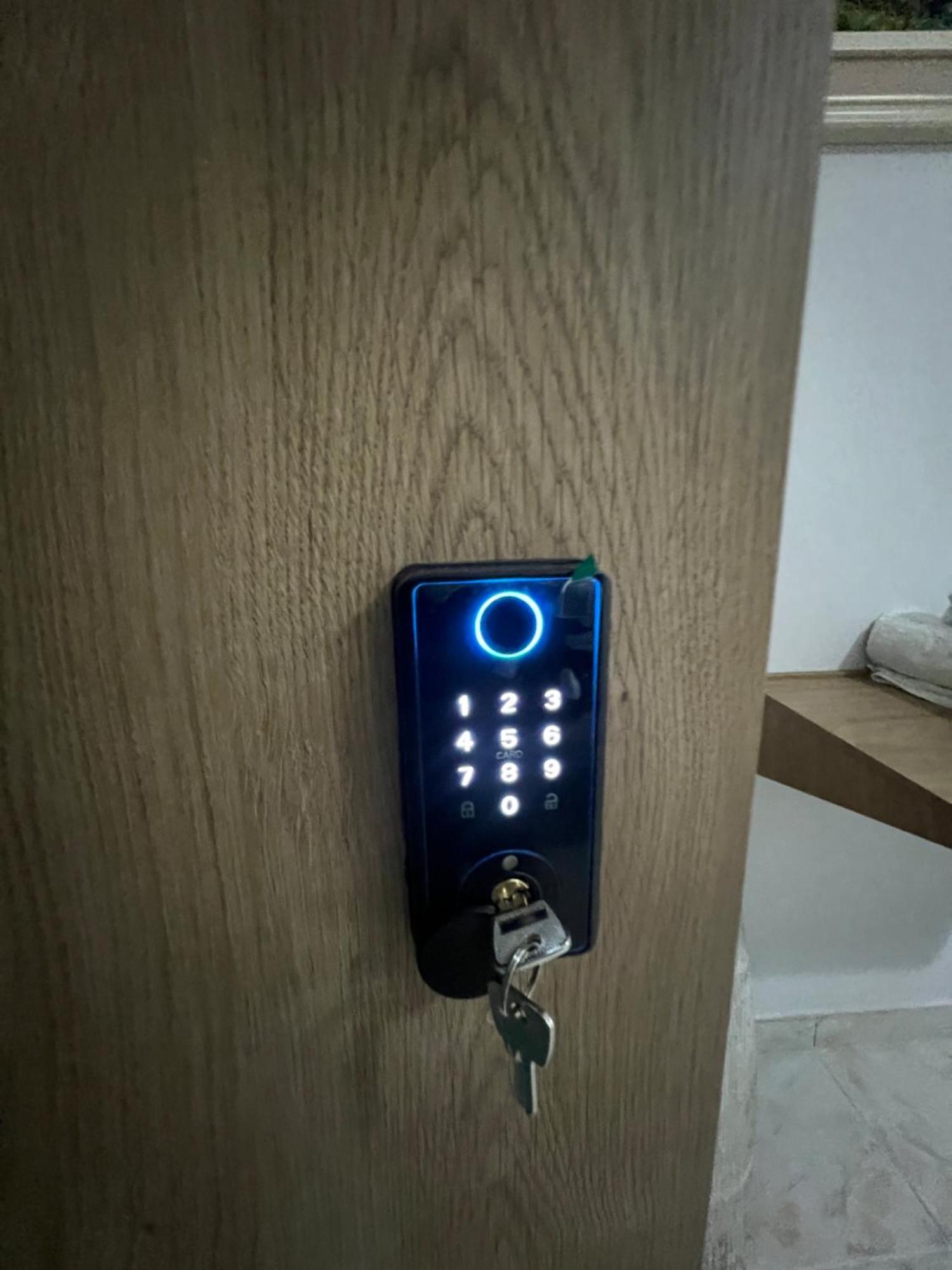 Sisterhood Hostel-Female Only Tiran Dış mekan fotoğraf